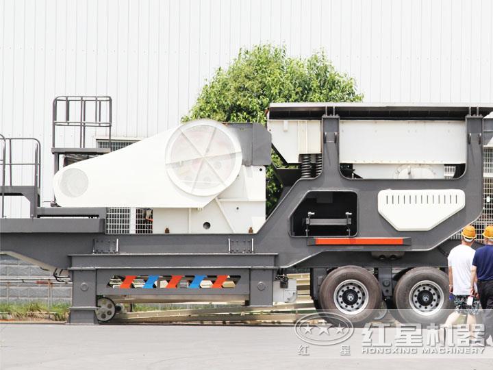 客户到场参观轮胎移动破，七大？椋嘀肿楹希阌没枨